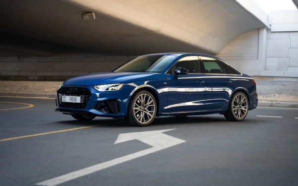 Audi A4 (Синий), 2024
