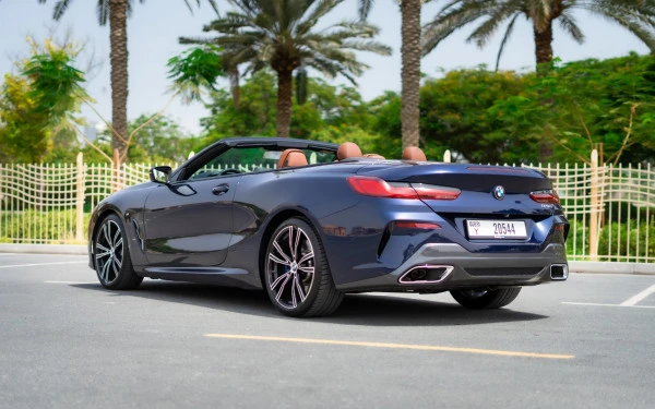 BMW 840i cabrio (Blu Scuro), 2021