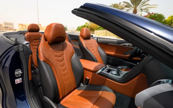 BMW 840i cabrio (Blu Scuro), 2021