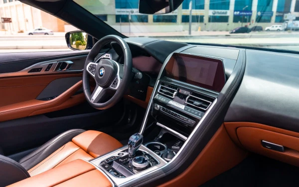 BMW 840i cabrio (Blu Scuro), 2021