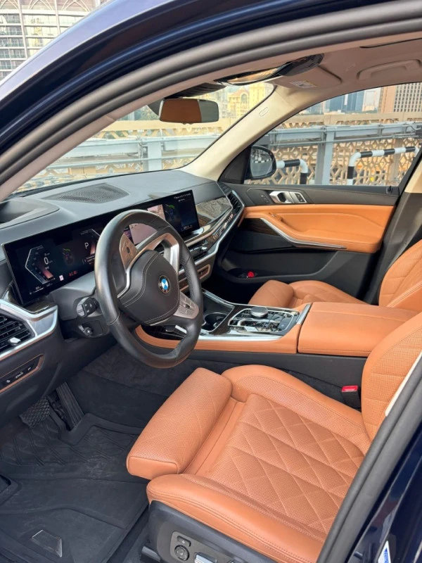 BMW X7 (Blue), 2024