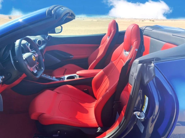 Ferrari Portofino Rosso (Azul), 2020