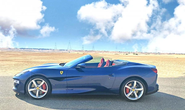 Ferrari Portofino Rosso (Azul), 2020