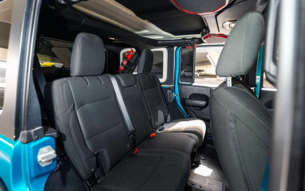 Jeep Wrangler Limited Sport Edition convertible (Blue), 2020