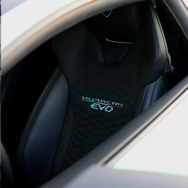 Lamborghini Huracan (Blue), 2021