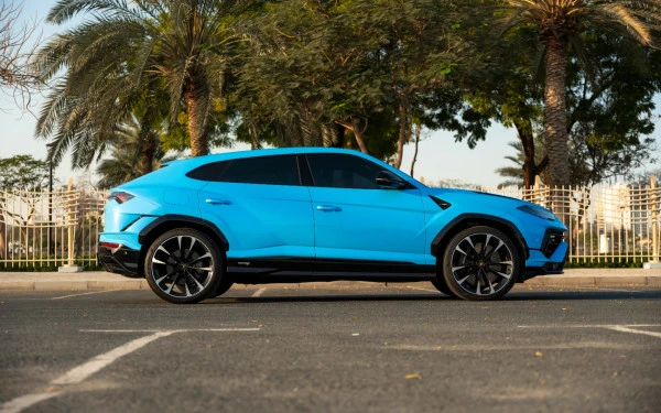 Lamborghini Urus (Blue), 2023