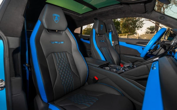 Lamborghini Urus (Blue), 2023