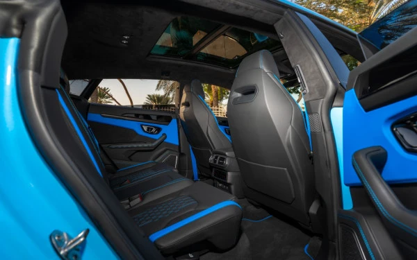 Lamborghini Urus (Blue), 2023