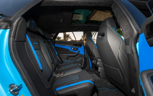 Lamborghini Urus (Blue), 2023