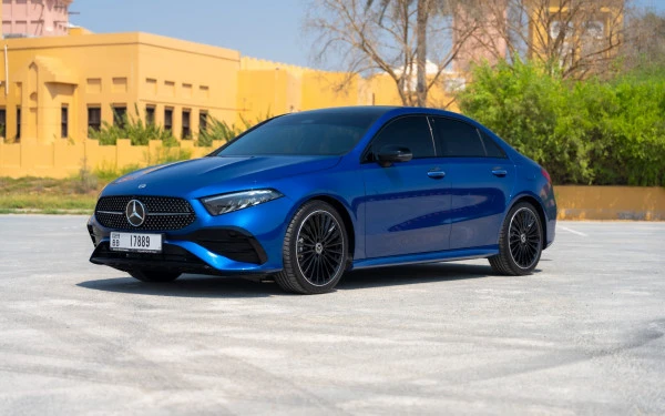 Mercedes A200 (Azul), 2025