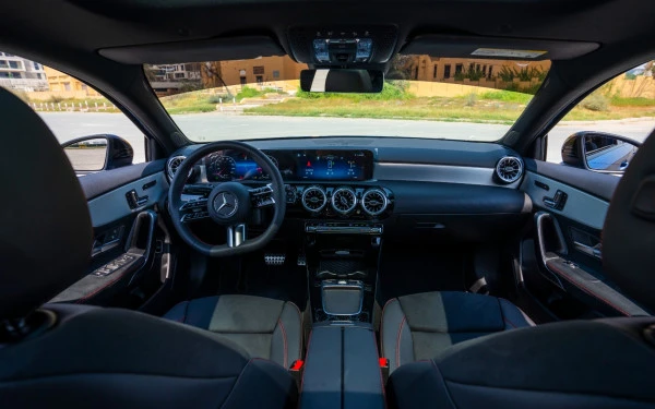 Mercedes A200 (Azul), 2025