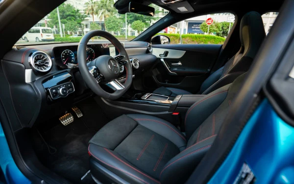 Mercedes CLA200 (Blue), 2026