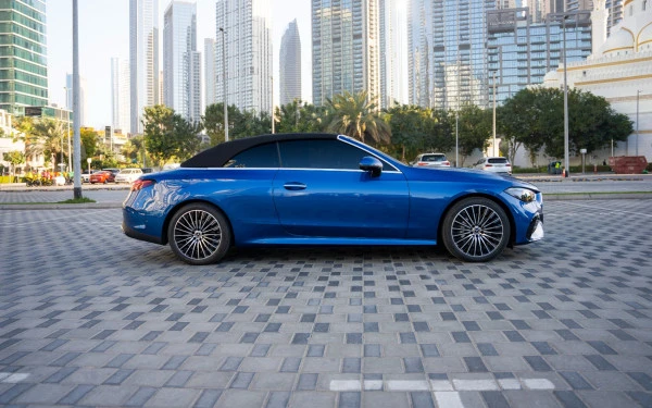 Mercedes CLE 200 AMG cabriolet/convertible (Bleue), 2024
