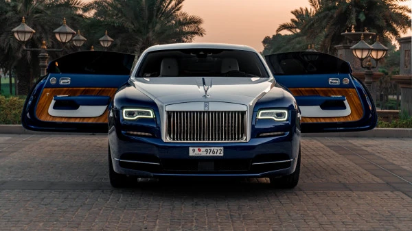 Rolls Royce Wraith (Blu), 2019