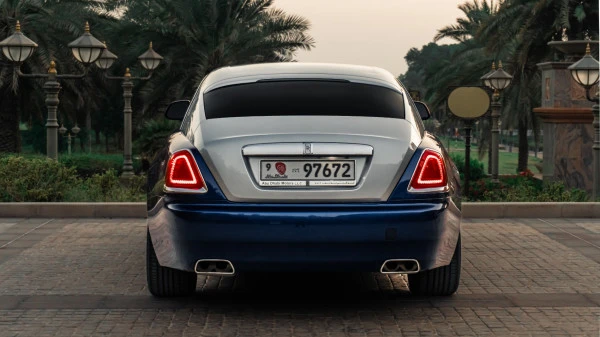 Rolls Royce Wraith (Blu), 2019