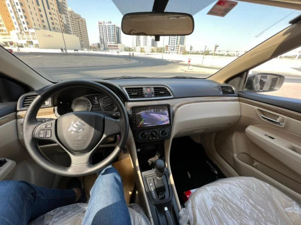 Suzuki Ciaz (Grigio), 2023