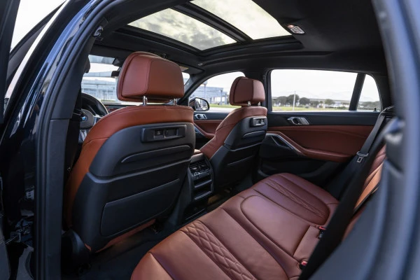 BMW X6 M-kit (Dark Blue), 2022