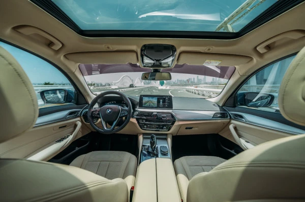BMW 520i (Dark Grey), 2021