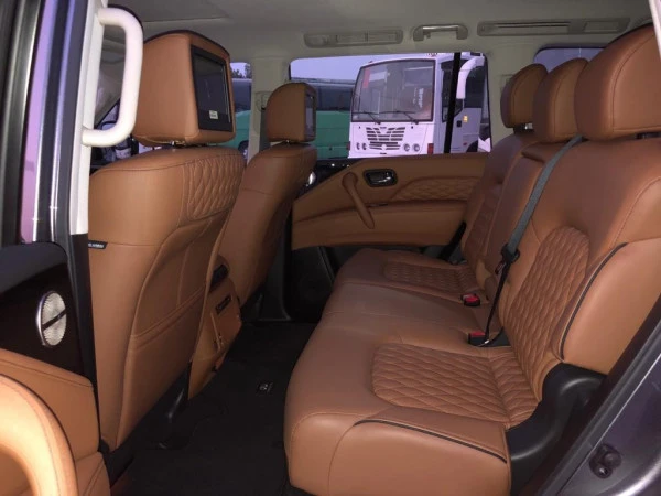 Infiniti QX 80 (Gris Foncé), 2021