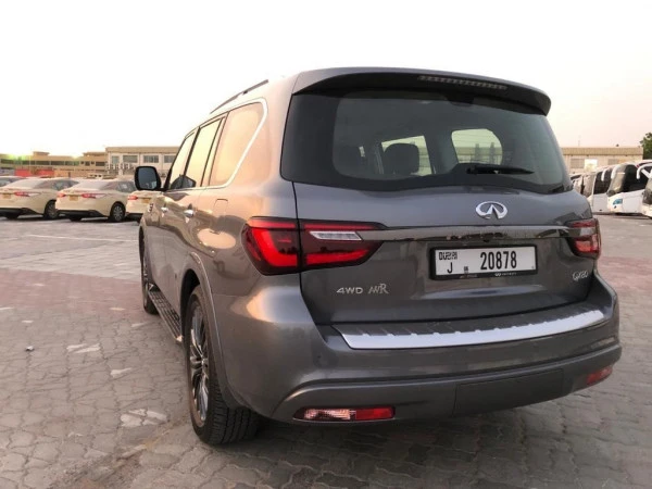 Infiniti QX 80 (Gris Foncé), 2021