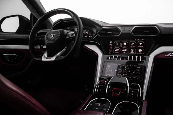 Lamborghini Urus (Dark Grey), 2020