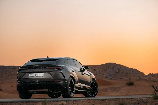 Lamborghini Urus (Dark Grey), 2022