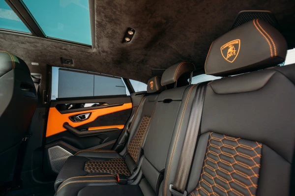 Lamborghini Urus (Dark Grey), 2022