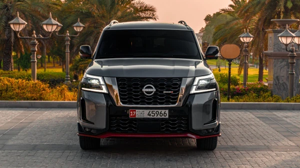 Nissan Patrol Nismo (Grigio Scuro), 2022