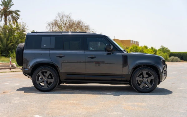 Range Rover Defender (Dunkelgrau), 2022