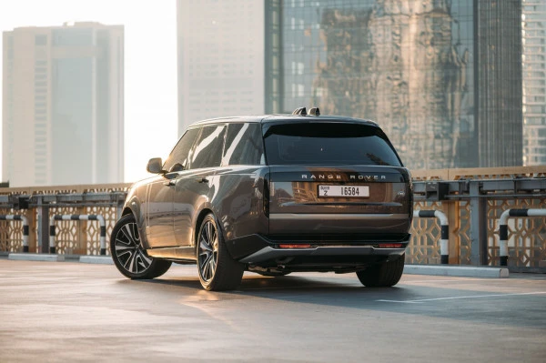 Range Rover Vogue HSE (Dark Grey), 2023