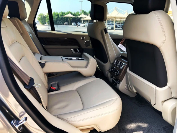 Range Rover Vogue (Gris Oscuro), 2019