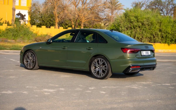 أودي A4 (أخضر), 2024