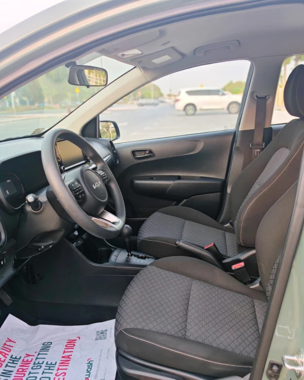 KIA Picanto (verde), 2025