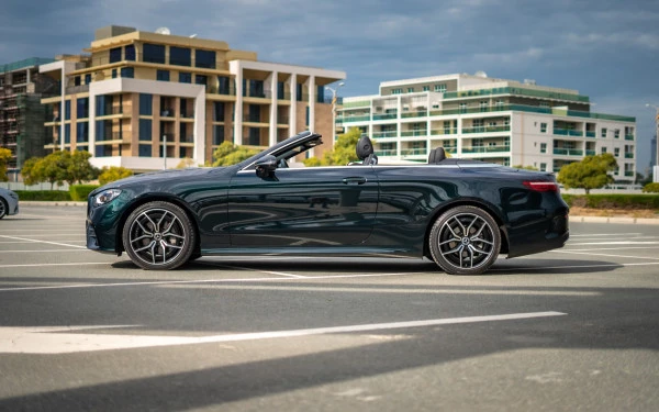 Mercedes E200 Cabrio (Green), 2022