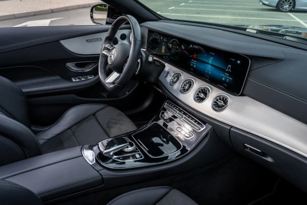 Mercedes E200 Cabrio (Green), 2022