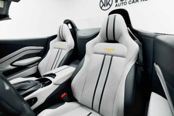 Aston Martin Vantage (Gris), 2021