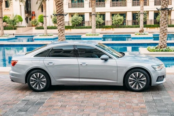 Audi A6 (Gris), 2022