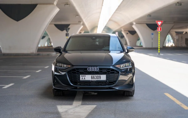 أودي A3 (اللون الرمادي), 2025
