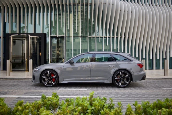 Audi RS6 (Gris), 2021