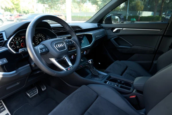 Audi RSQ3 (Grey), 2022