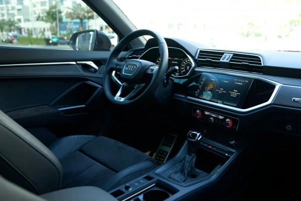 Audi RSQ3 (Grey), 2022