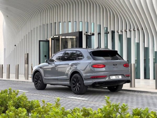 Bentley Bentayga (Grau), 2021