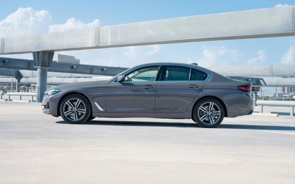 BMW 520i (Grey), 2021