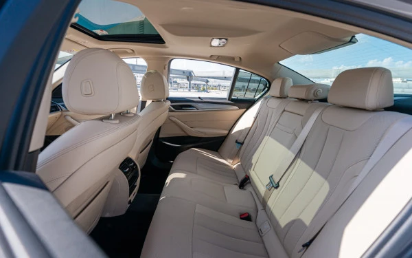 BMW 520i (Grey), 2021