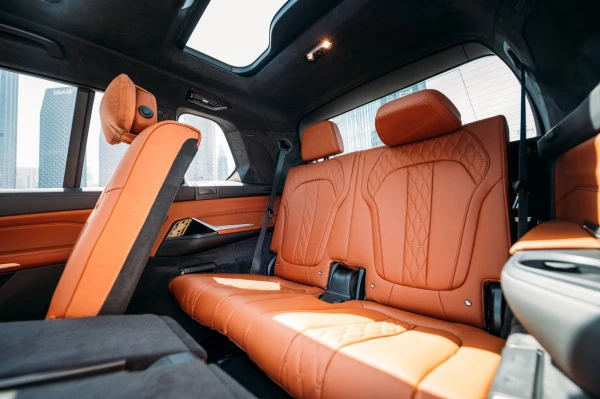 BMW X7 40i (Grey), 2023