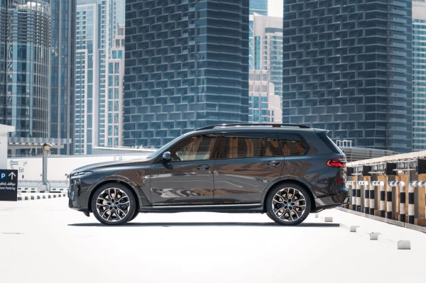 BMW X7 40i (Grey), 2023