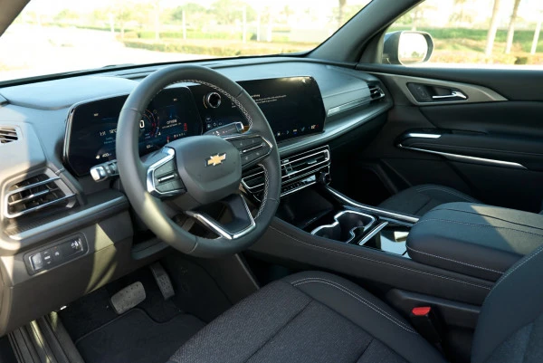 Chevrolet Traverse (Gris), 2025