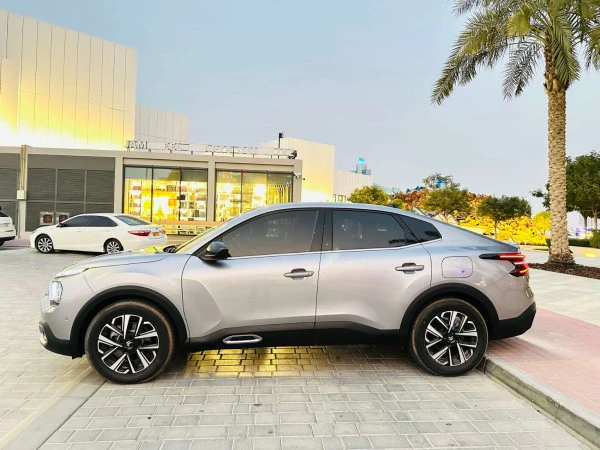 Citroen C4X (Grigio), 2024