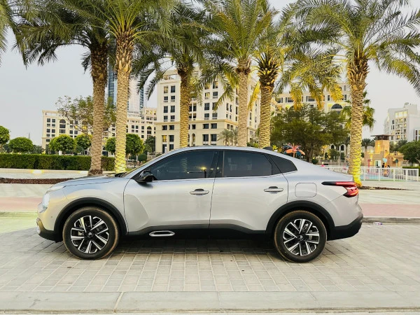 Citroen C4X (Grigio), 2024