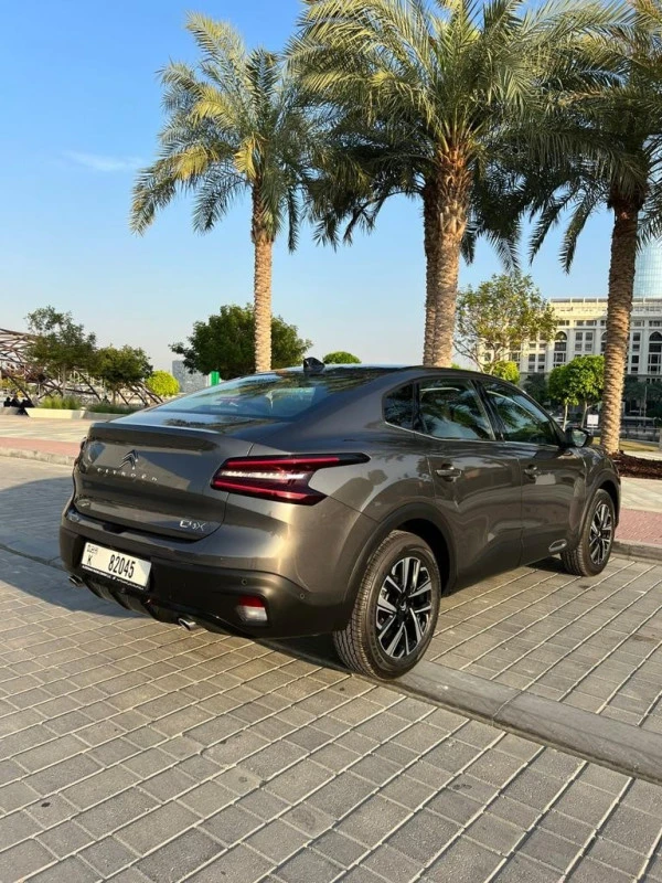 Citroen C4X (Grigio), 2025